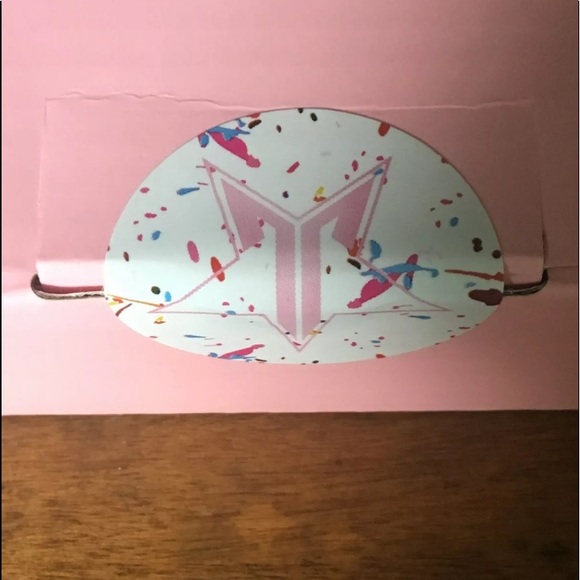 ❌❌ SOLD OUT! ❌❌ NIB JEFFREE STAR JAWBREAKER MIRROR - Picture 5 of 7